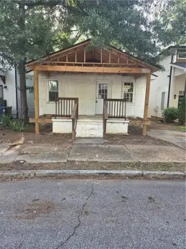Duplex with Full Lower Kitchen