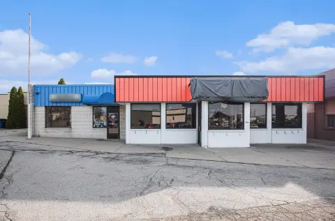 Medical and Restaurant Mixed-Use Building