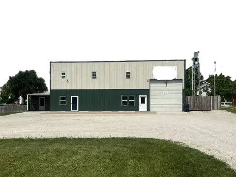Fenced Flex Space With Shop