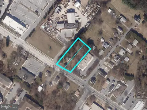Commercial Land with Major Zoning