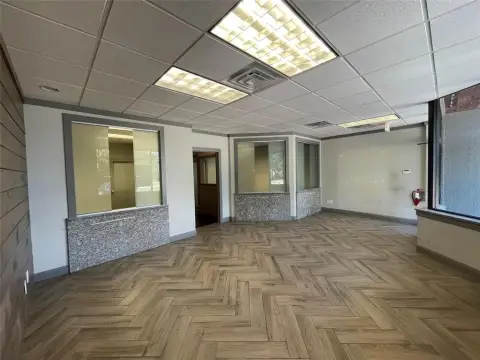 Updated Office Space in Midlothian