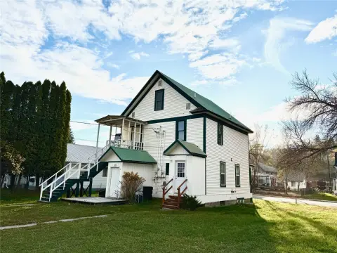 Remodeled Triplex with Adjacent City Lot