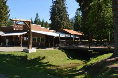 Creekside Bar and Grill