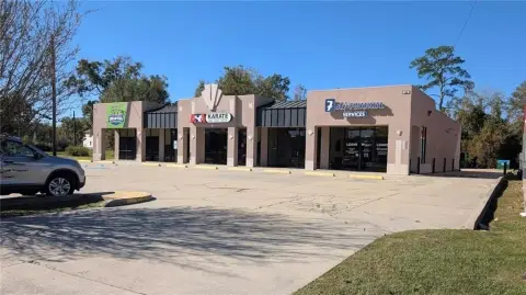 Open-Plan Retail Suite