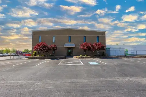 Bowling Green Trucking Facility