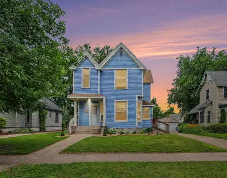 Wood-Frame Duplex with Three-Bedrooms