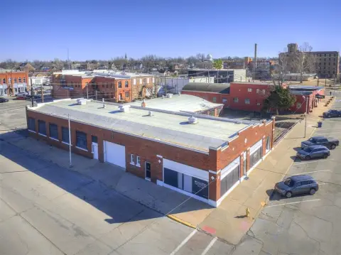 Mixed-Use Warehouse with Office Space