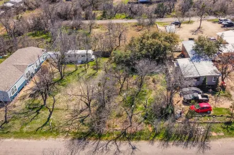 Kingsland, TX Level Lot