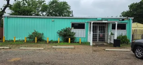 Quinlan, TX Leasing Opportunity