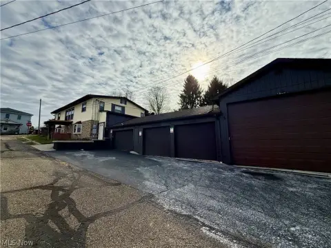Well-Maintained Ranch Home with Apartment