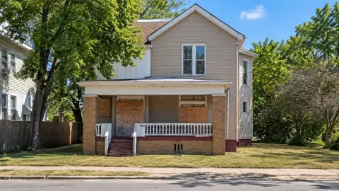 Triplex with Covered Front Porch