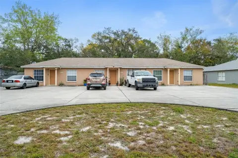 3-Unit Triplex with Laundry