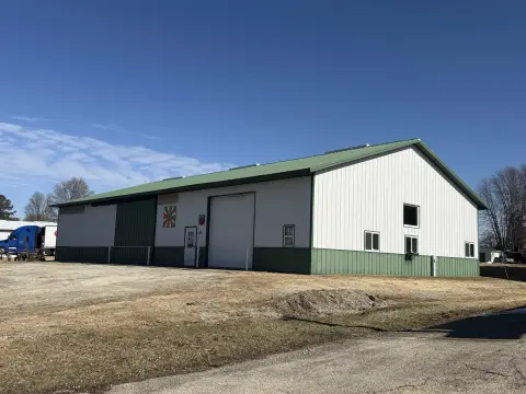 Heated Commercial Shop with Bay Doors