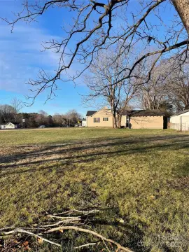 Kings Mountain Corner Lot