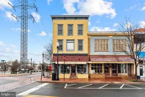 Historic Commercial Building in Herndon