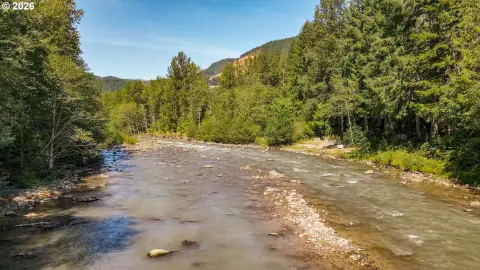 Sandy River Frontage Land