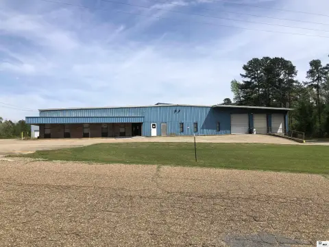 8,400-SF Warehouse with Dock Access