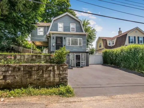 Single-Family Home With Legal Office Space