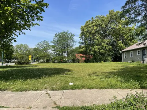 Prime Commercial Lot in Indianapolis
