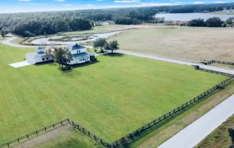 Aviation Airpark Corner Lot