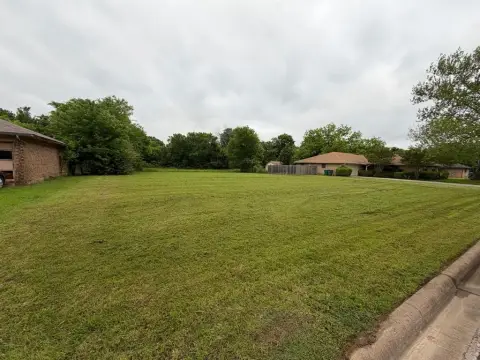 Residential Land in Sherman, TX