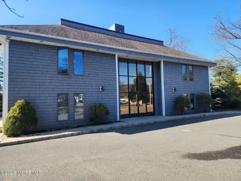 Flexible Second-Floor Office Suite