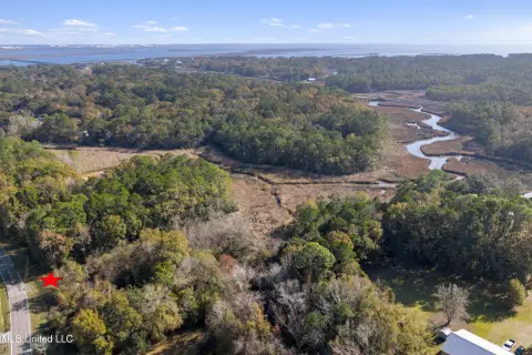 Mixed-Zone Commercial Land Lot