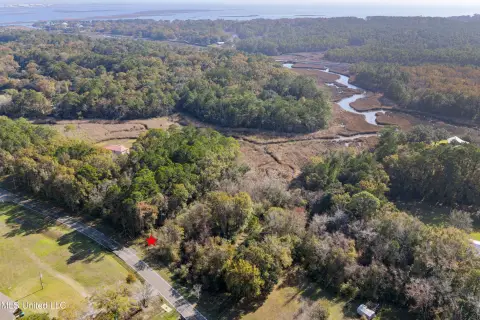 Mixed-Zone Commercial Land Lot