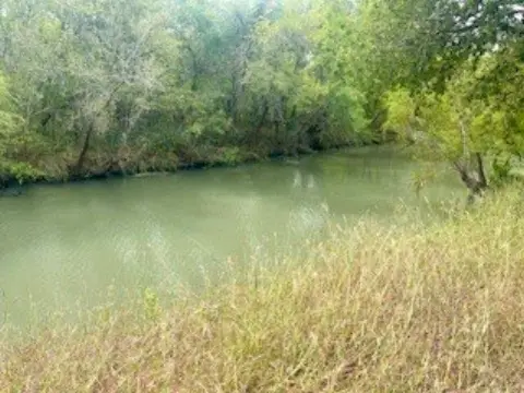 Nueces Riverfront Land