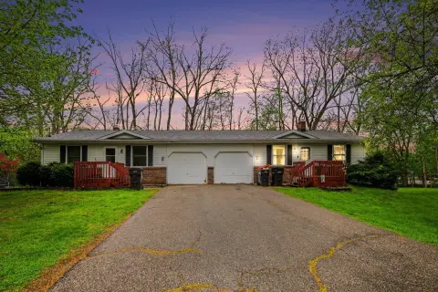 Cutlerville Duplex with Garages