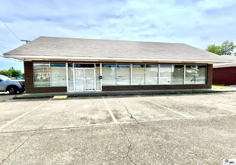 High-Traffic Retail Storefront