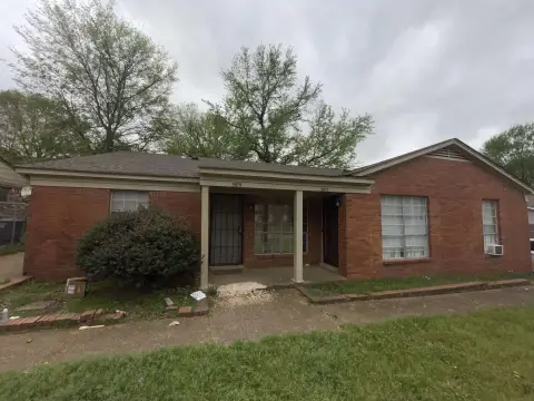 Brick Duplex with Vacant Unit
