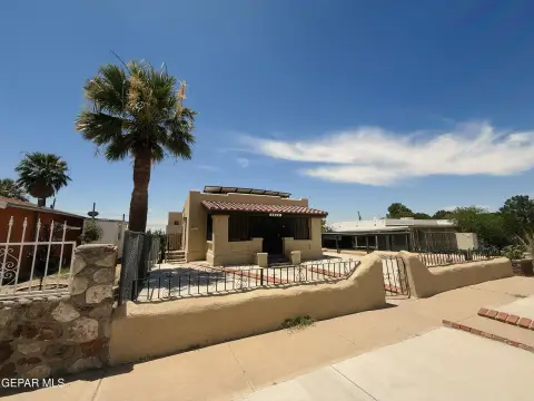 Residential Income Property with Detached Structure