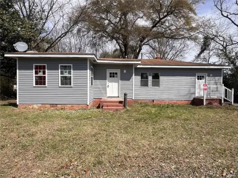 Fayetteville Duplex: Investor Special