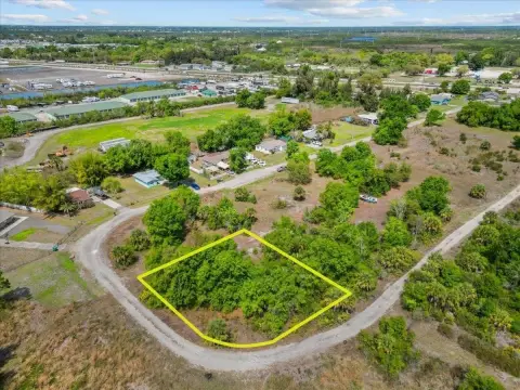 Oversized Corner Homesite in Punta Gorda