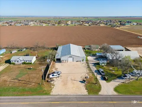 Downtown Wall Warehouse with Living