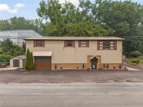 2-Unit Flex Building with Overhead Door