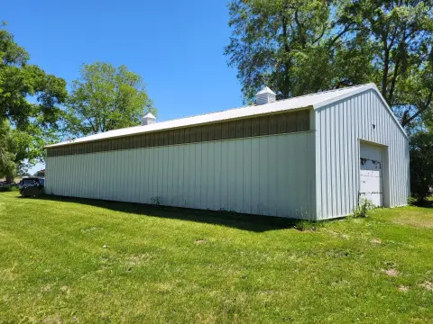Wick Warehouse on Corner Lot