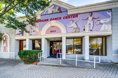 Downtown Retail Space with Parking