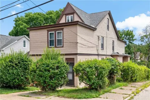 Duplex with Garage and Finished Attic