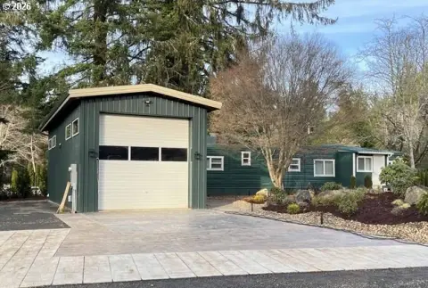 Remodeled Duplex With Guest House