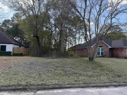 Residential Lot in Established Community