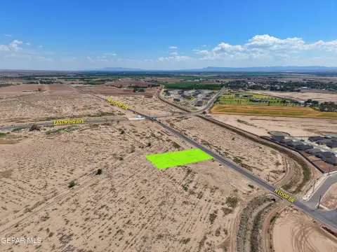 Commercial Land with Public Utilities