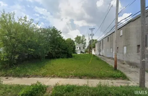 Vacant Commercial Lot