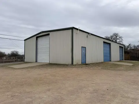 Granite Shoals Commercial Building For Lease