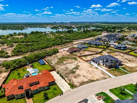 Bentwood Country Club Land