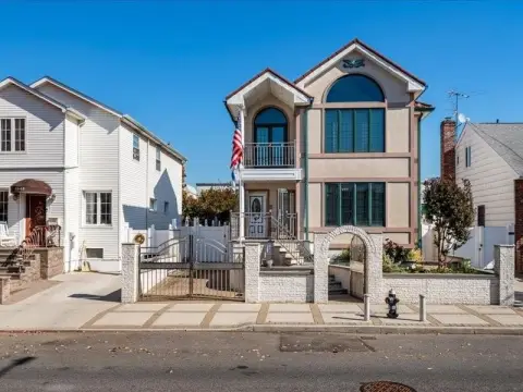 Two-Family Duplex with Backyard