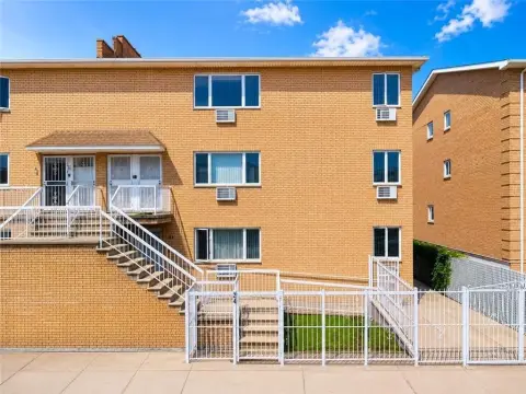 Vacant Three-Unit Brick Triplex