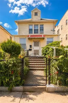 Detached Duplex with Private Parking