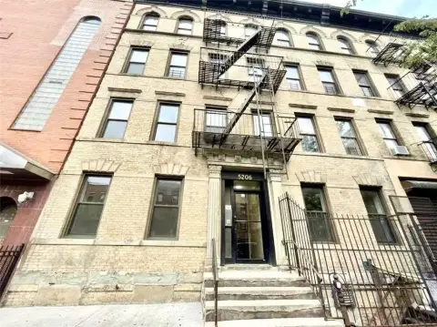 16-Unit Brick Apartment Building